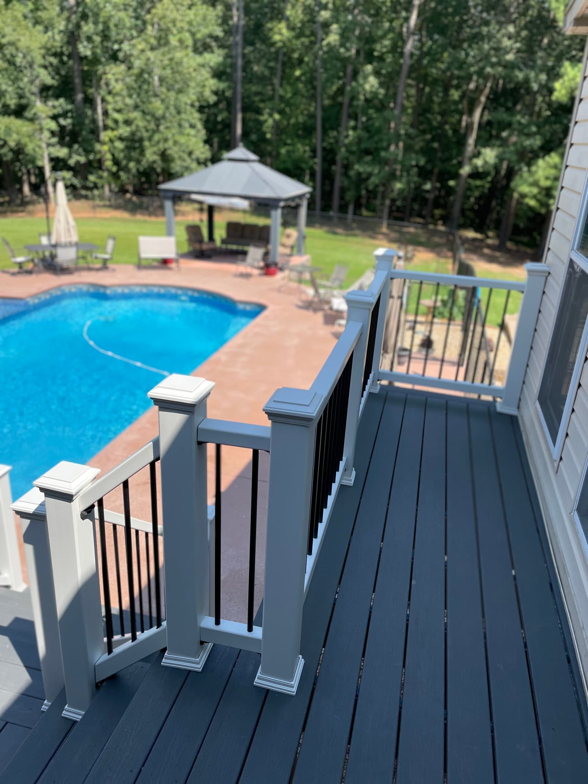 16x4 deck with 6x7 landing - Image 4