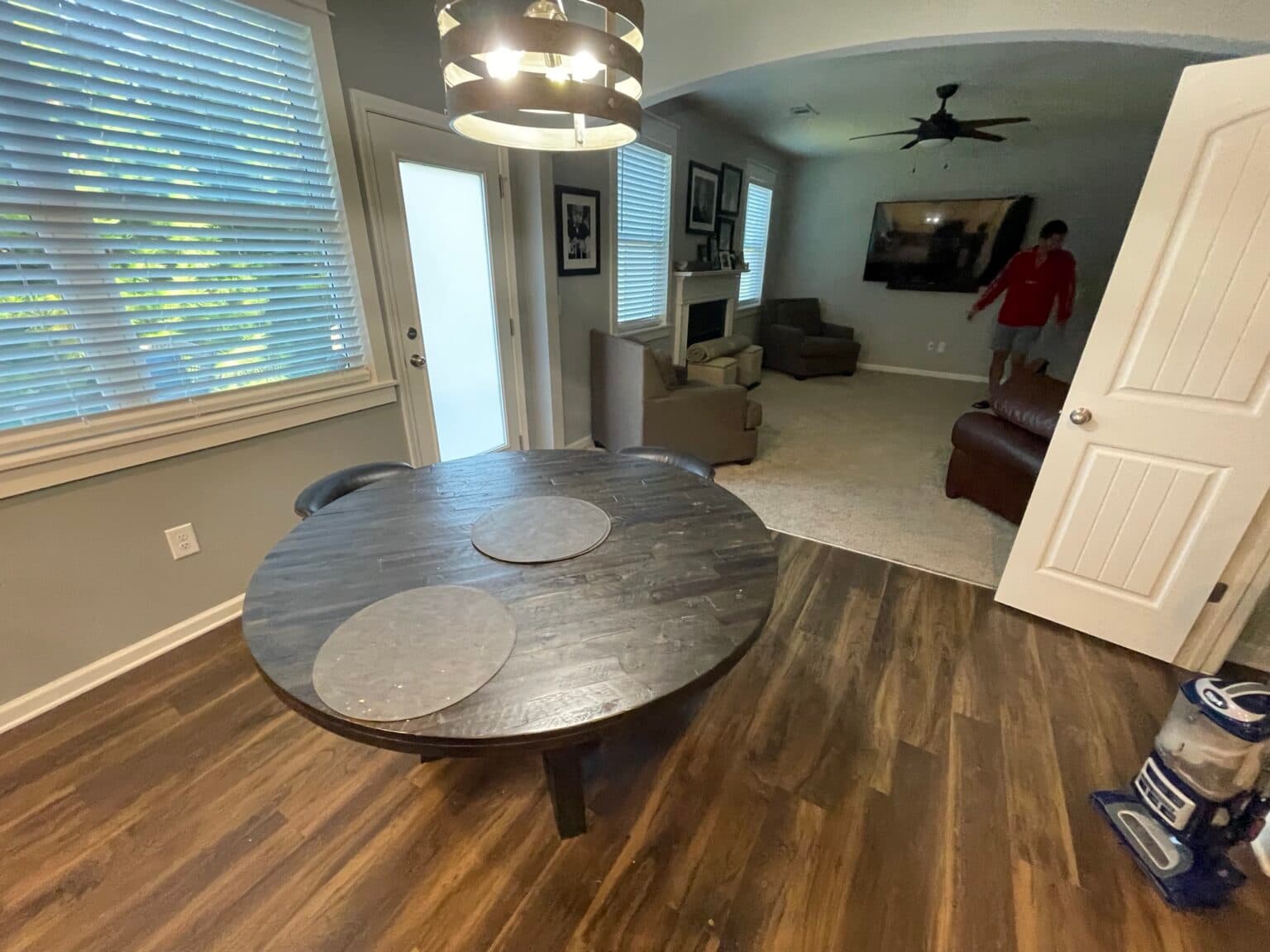 Vinyl plank flooring - Image 2