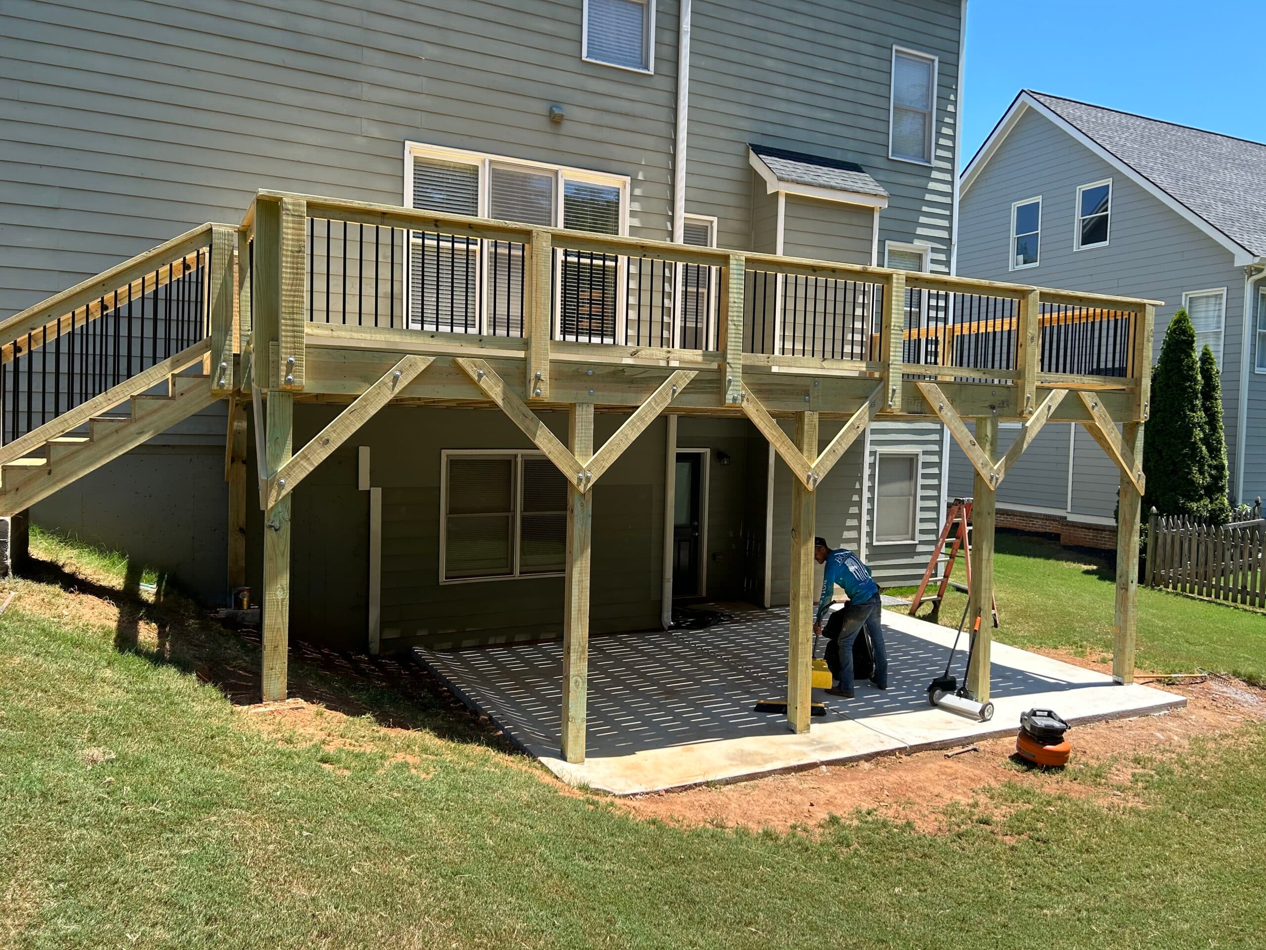 22x16 deck and concrete pad - Image 2