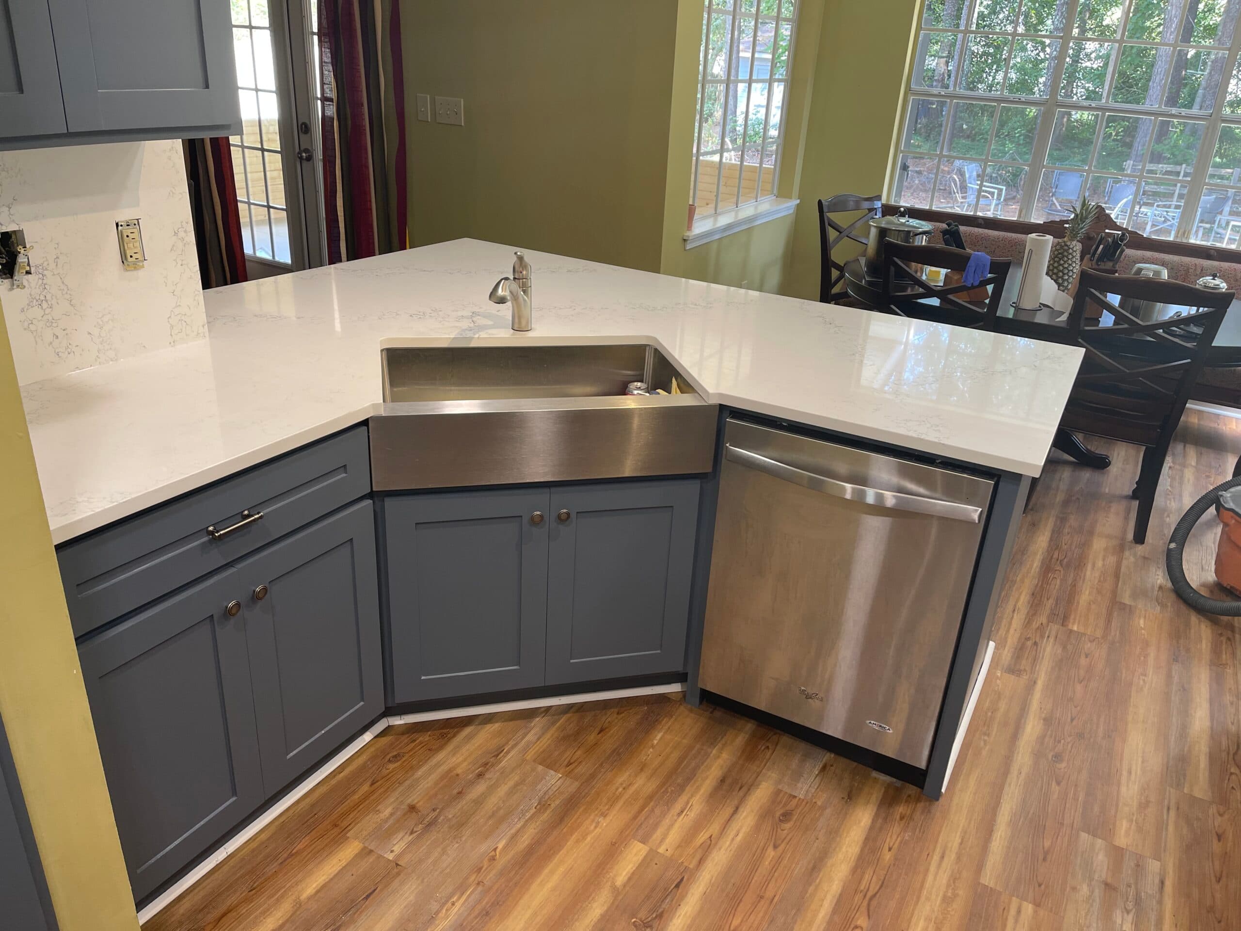 Custom kitchen cabinets - Image 9