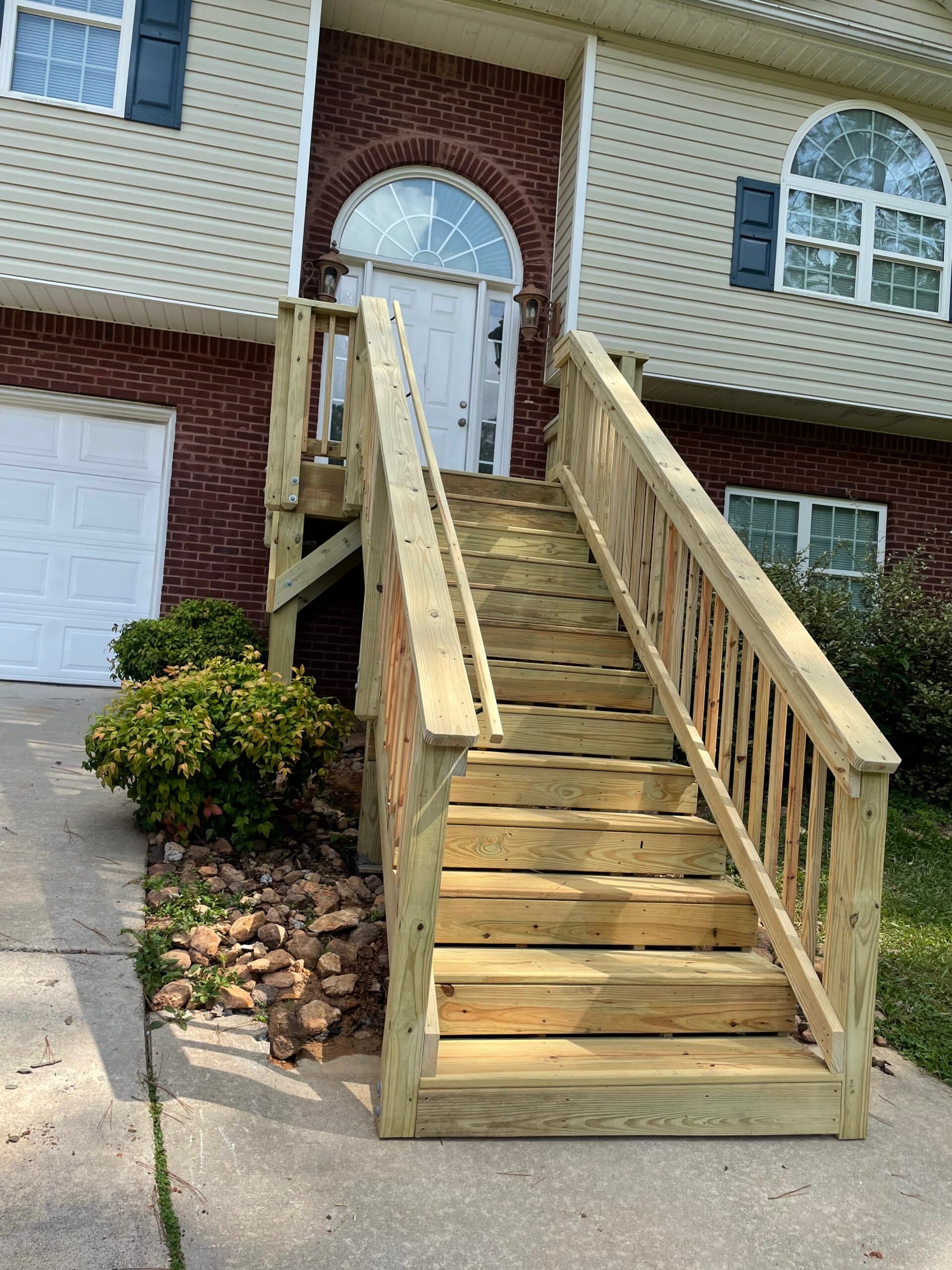 Front porch and back deck - Image 2