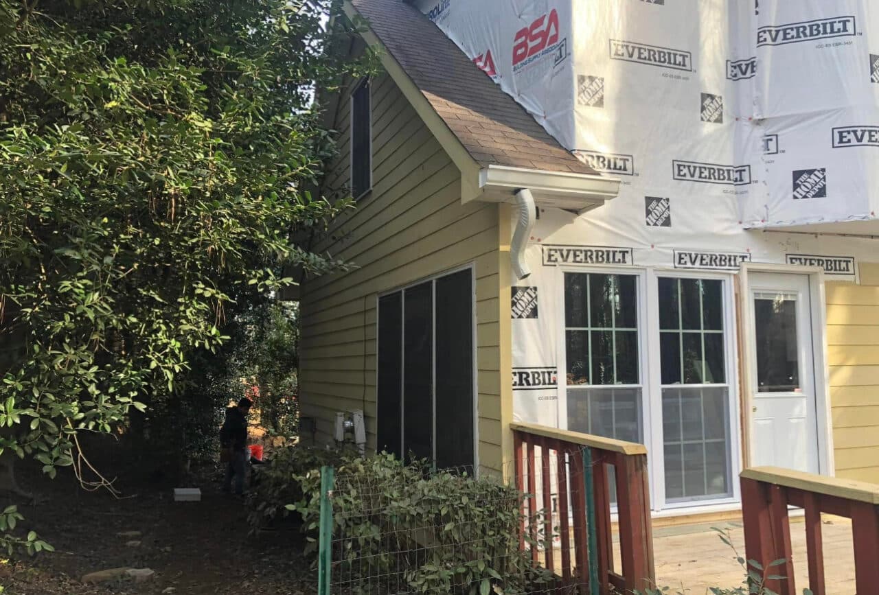 Siding/painting - Image 6