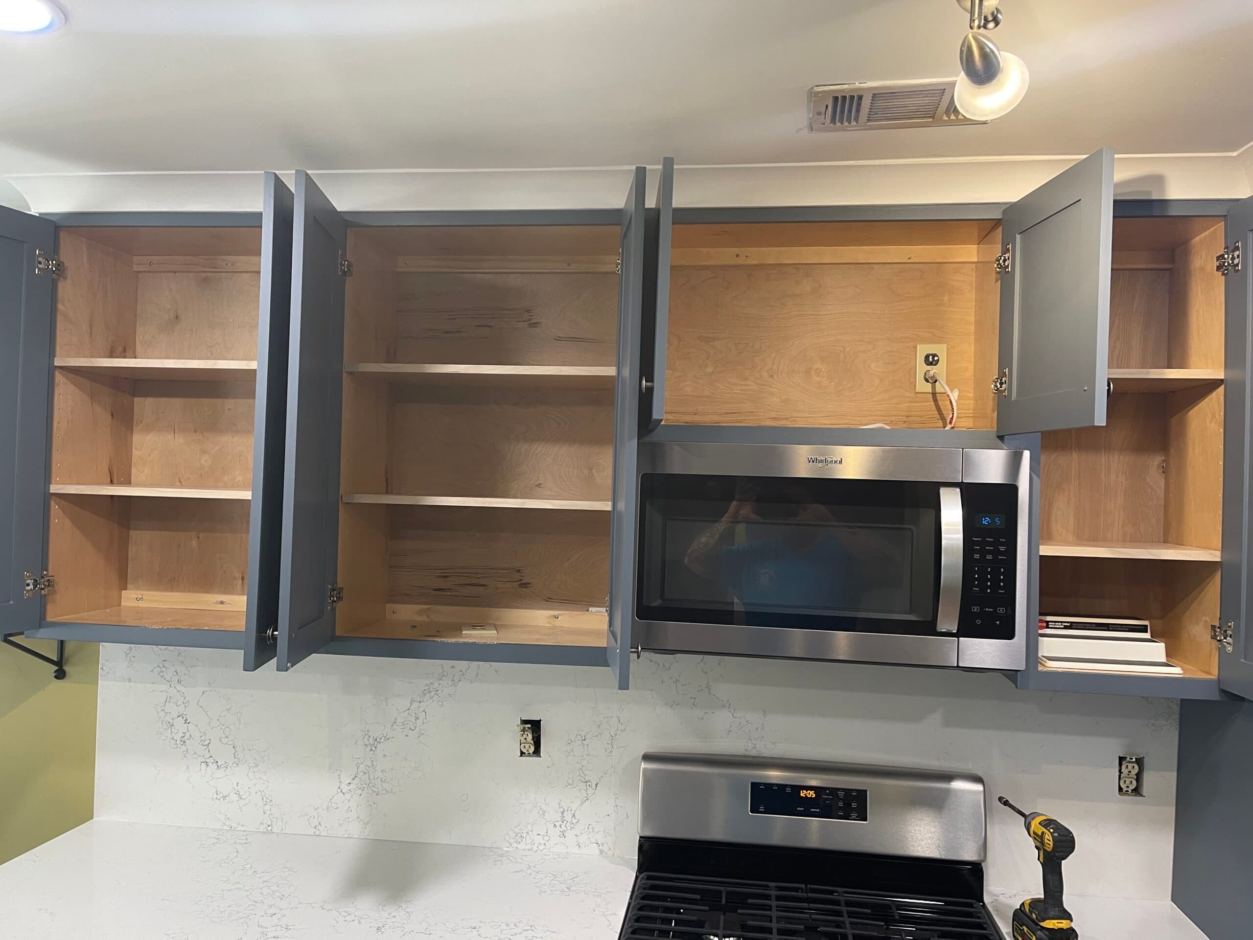 Custom kitchen cabinets - Image 4