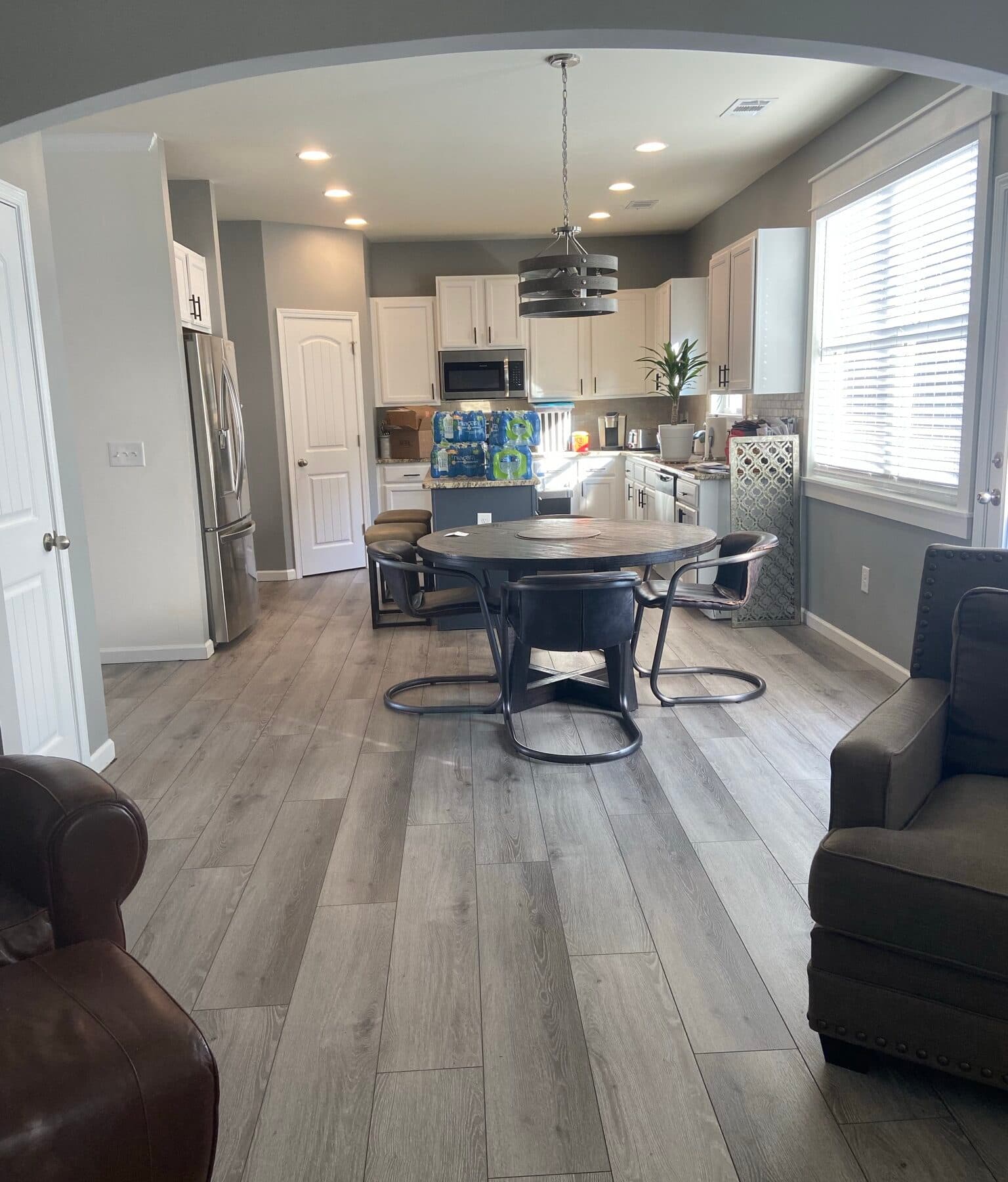 Vinyl plank flooring - Image 4