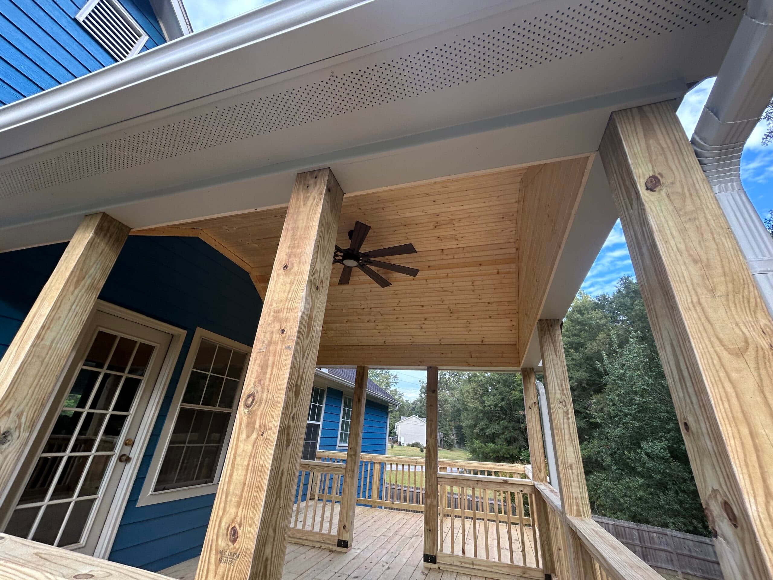 New deck with gable roof - Image 8
