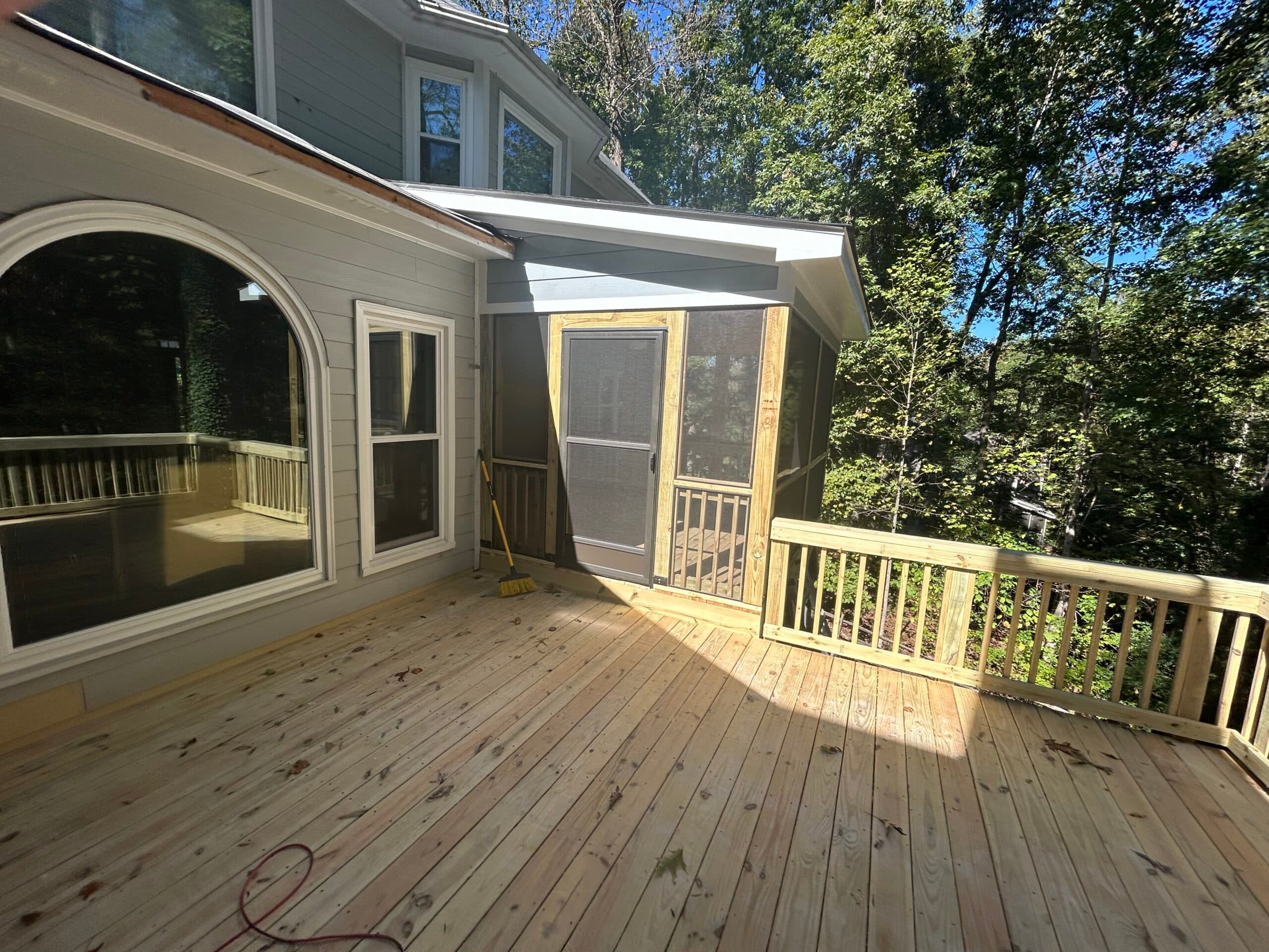 15x18 and 13x15 decks. Built shed roof and screened in 13x15 area - Image 8