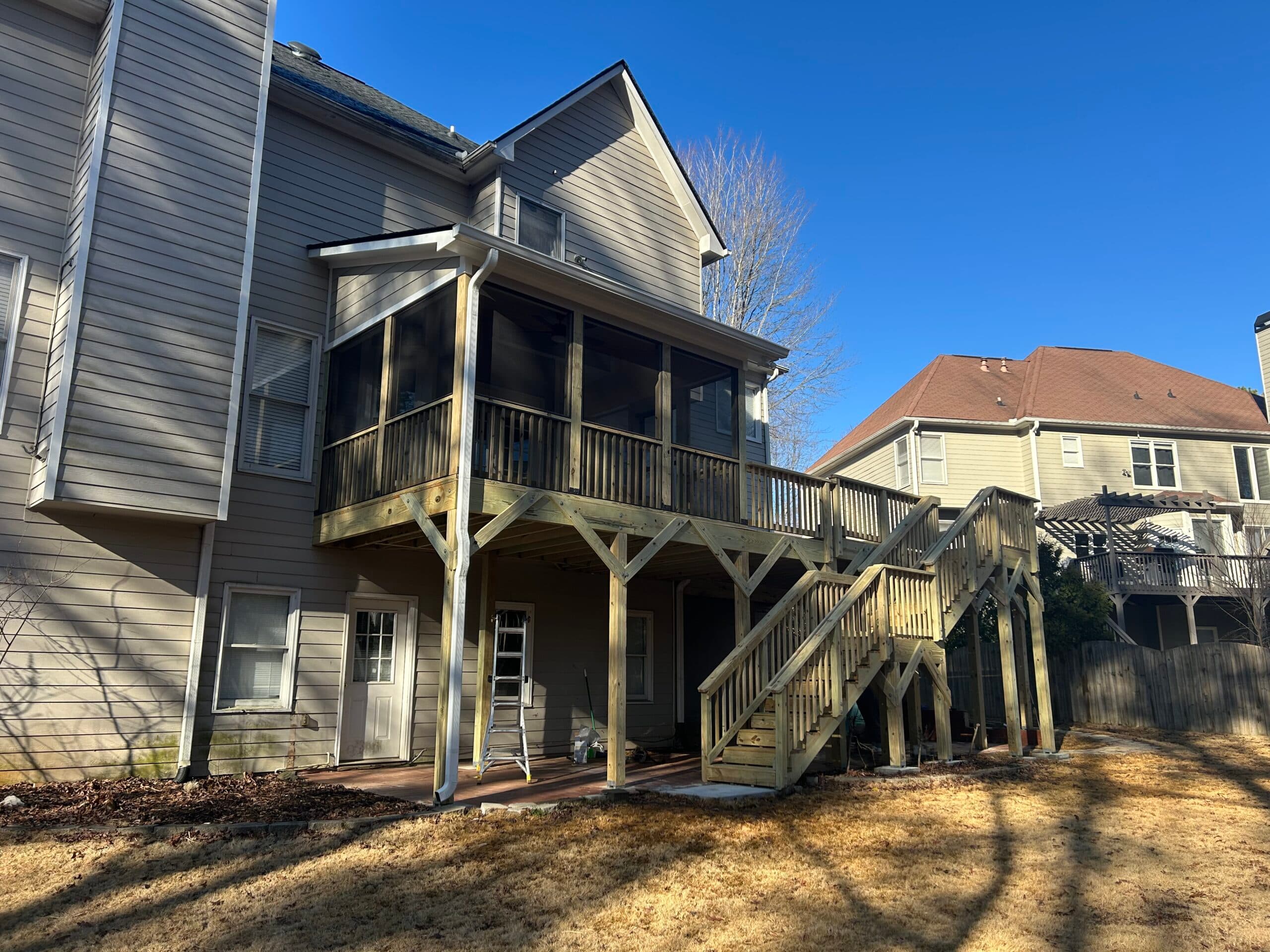 21x11 and 20x20 decks. 15x11 screen porch. - Image 3