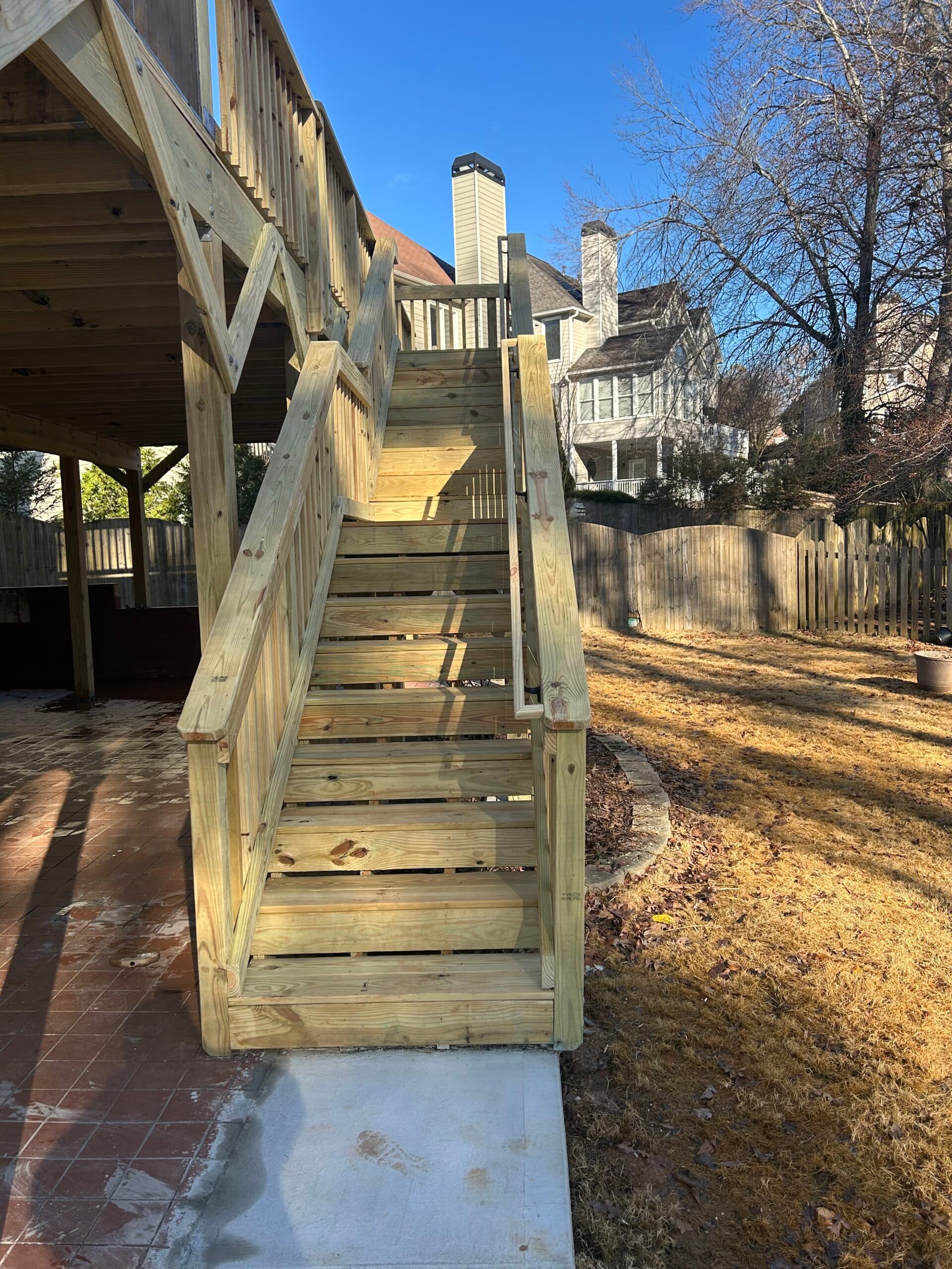 21x11 and 20x20 decks. 15x11 screen porch. - Image 5