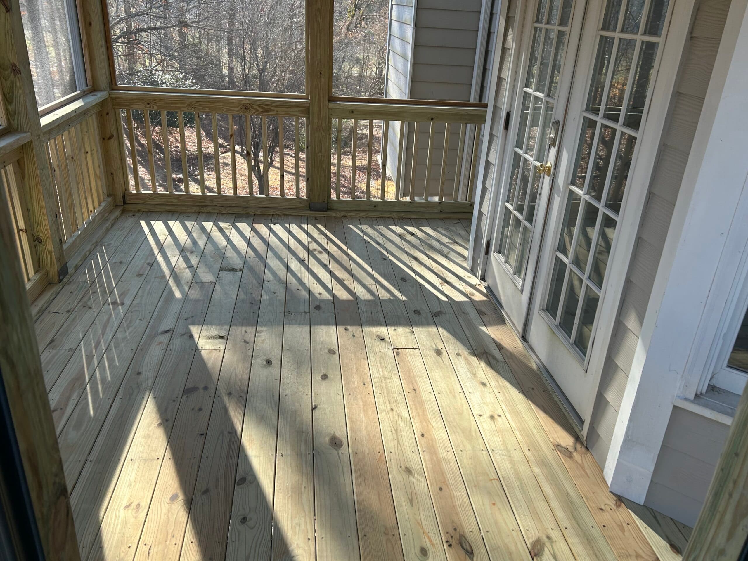 21x11 and 20x20 decks. 15x11 screen porch. - Image 8