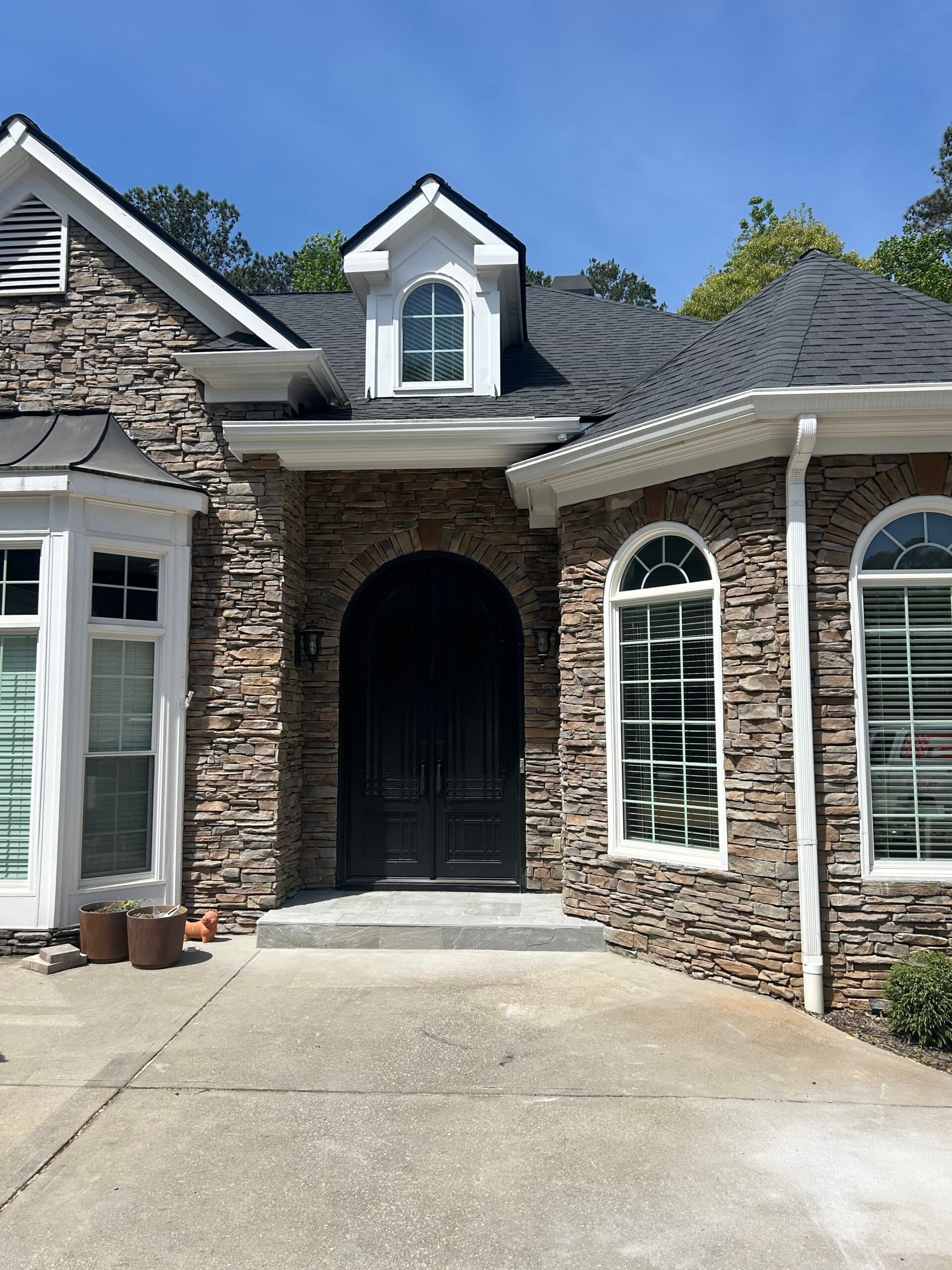 Front porch - Image 3