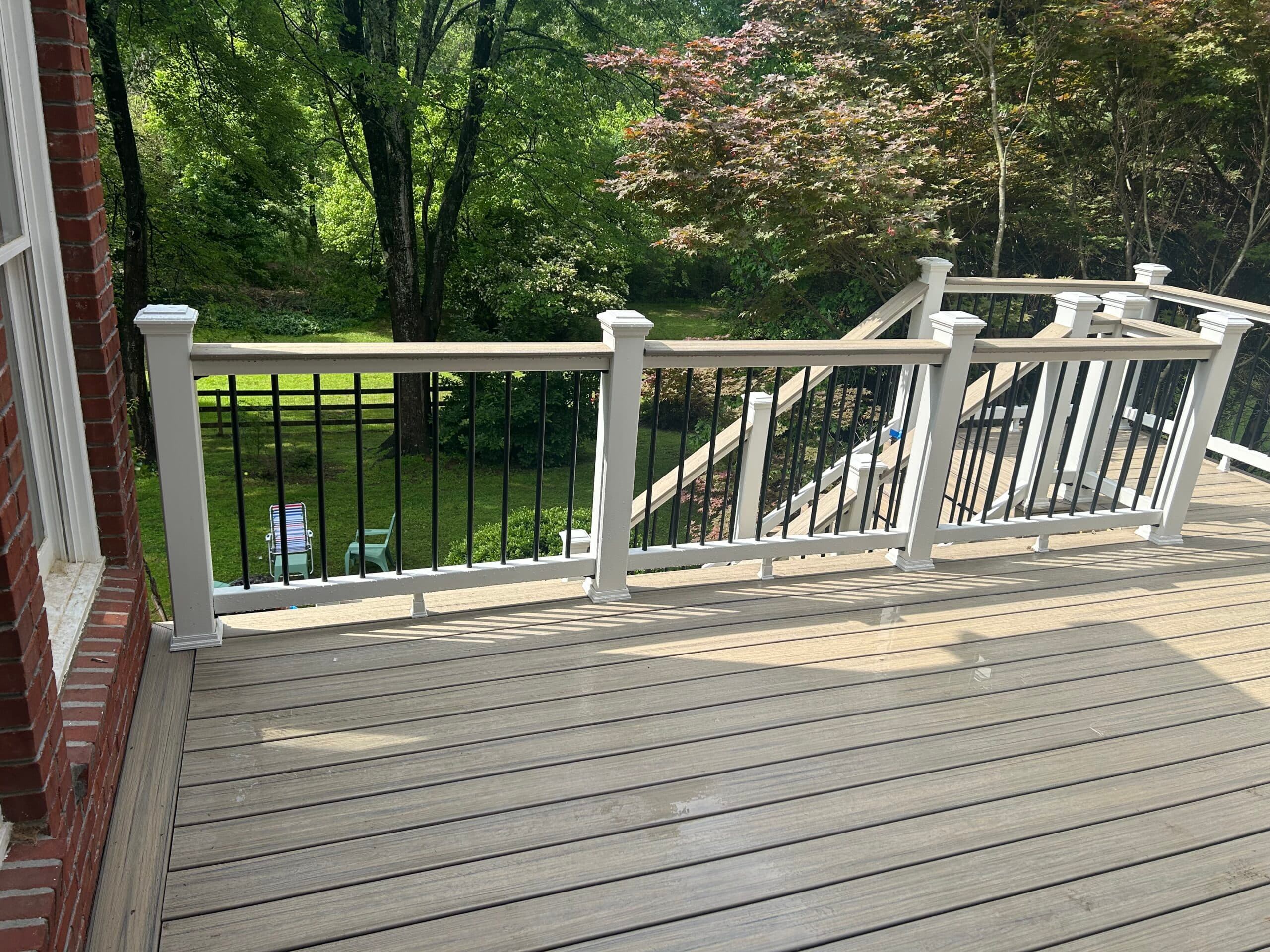 18x12 trex deck and trex rails - Image 8