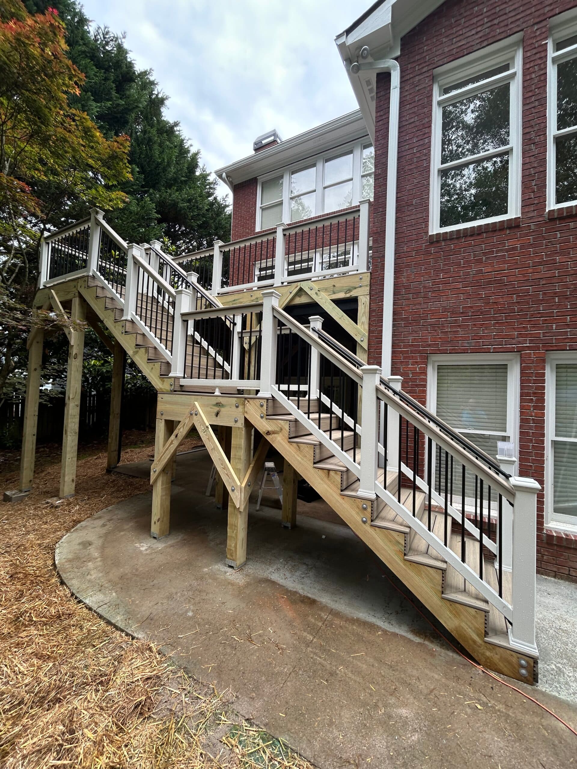 18x12 trex deck and trex rails - Image 4