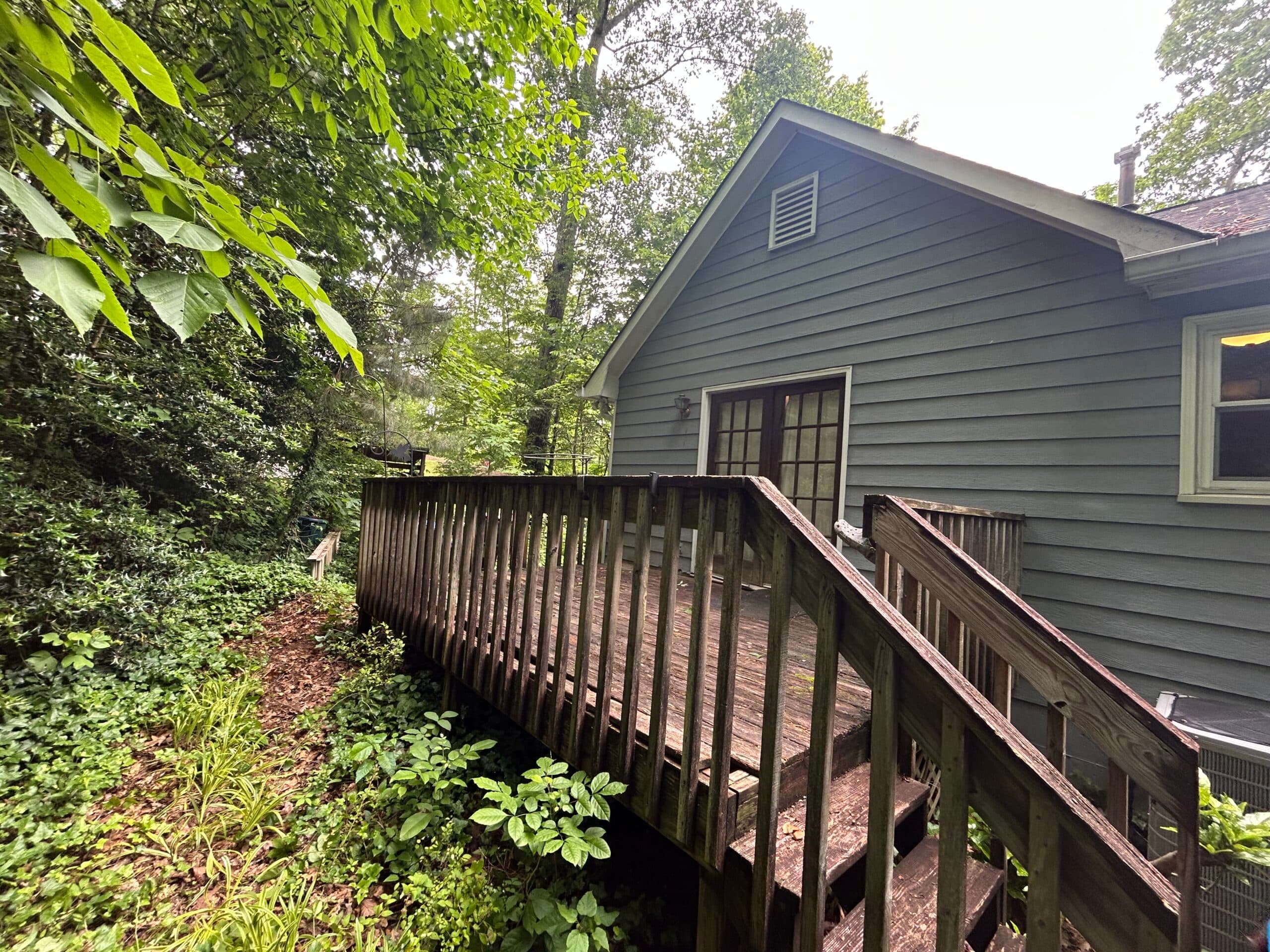 14x10 and 5x5 back deck. 14x10 screen porch - Image 1