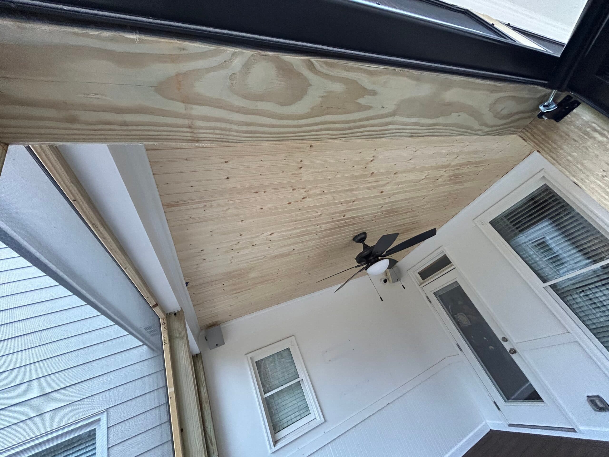 Deck and screen porch - Image 5